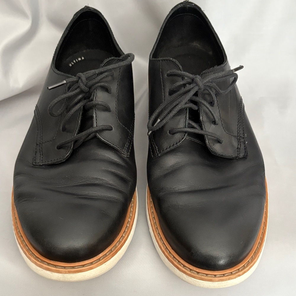 CLARKS Elegant Black Leather Men's Oxfords